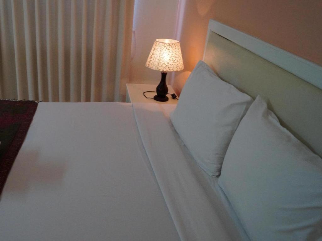 Seng Aroun Hotel Pakxé Exteriör bild