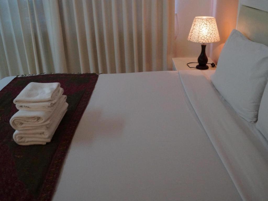 Seng Aroun Hotel Pakxé Exteriör bild