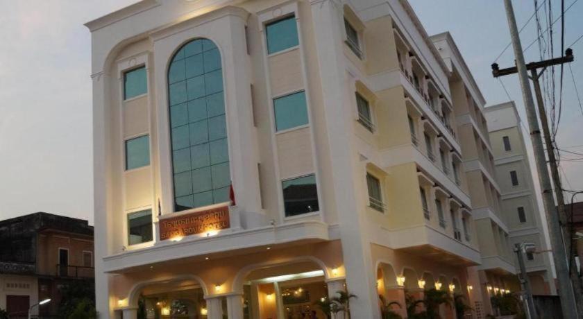Seng Aroun Hotel Pakxé Exteriör bild
